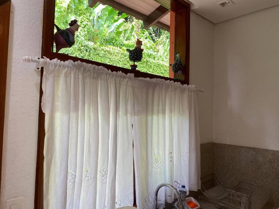 Casa Deliciosa Em Condo C/ Piscina Frente Ao Mar Сао Себастиао Екстериор снимка
