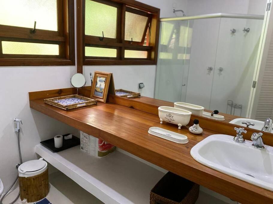 Casa Deliciosa Em Condo C/ Piscina Frente Ao Mar Сао Себастиао Екстериор снимка