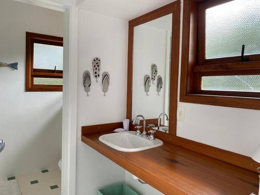 Casa Deliciosa Em Condo C/ Piscina Frente Ao Mar Сао Себастиао Екстериор снимка